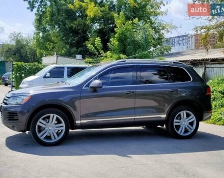 Серый Фольксваген Туарег, объемом двигателя 3 л и пробегом 278 тыс. км за 16999 $, фото 8 на Automoto.ua