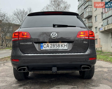 Серый Фольксваген Туарег, объемом двигателя 3 л и пробегом 260 тыс. км за 16700 $, фото 10 на Automoto.ua
