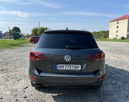 Серый Фольксваген Туарег, объемом двигателя 3 л и пробегом 253 тыс. км за 17000 $, фото 3 на Automoto.ua