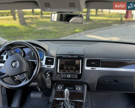 Сірий Фольксваген Туарег, об'ємом двигуна 2.97 л та пробігом 288 тис. км за 17700 $, фото 21 на Automoto.ua