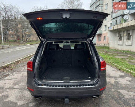 Серый Фольксваген Туарег, объемом двигателя 3 л и пробегом 260 тыс. км за 16700 $, фото 72 на Automoto.ua