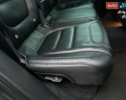 Сірий Фольксваген Туарег, об'ємом двигуна 3 л та пробігом 298 тис. км за 18500 $, фото 99 на Automoto.ua