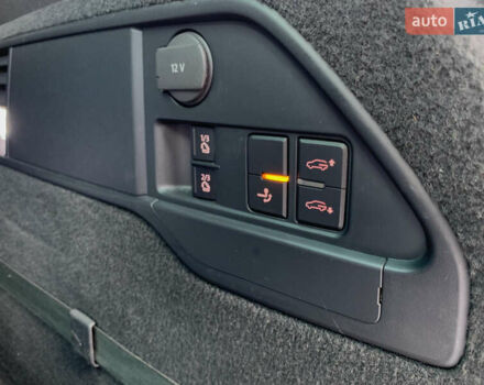 Серый Фольксваген Туарег, объемом двигателя 3 л и пробегом 260 тыс. км за 18899 $, фото 31 на Automoto.ua