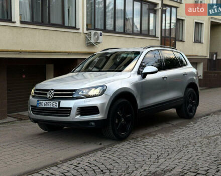 Серый Фольксваген Туарег, объемом двигателя 2.97 л и пробегом 360 тыс. км за 14900 $, фото 1 на Automoto.ua