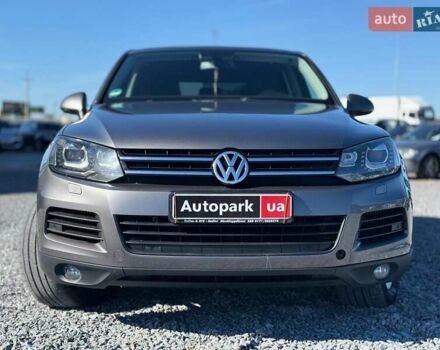 Серый Фольксваген Туарег, объемом двигателя 3 л и пробегом 294 тыс. км за 17890 $, фото 1 на Automoto.ua