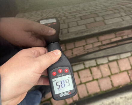 Серый Фольксваген Туарег, объемом двигателя 2.97 л и пробегом 285 тыс. км за 16990 $, фото 59 на Automoto.ua