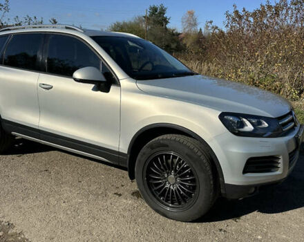 Серый Фольксваген Туарег, объемом двигателя 2.97 л и пробегом 296 тыс. км за 21000 $, фото 1 на Automoto.ua