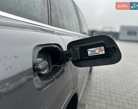 Сірий Фольксваген Туарег, об'ємом двигуна 3 л та пробігом 298 тис. км за 18500 $, фото 38 на Automoto.ua