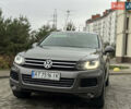 Серый Фольксваген Туарег, объемом двигателя 2.97 л и пробегом 285 тыс. км за 16990 $, фото 2 на Automoto.ua