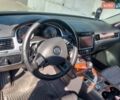 Сірий Фольксваген Туарег, об'ємом двигуна 3 л та пробігом 154 тис. км за 15800 $, фото 17 на Automoto.ua