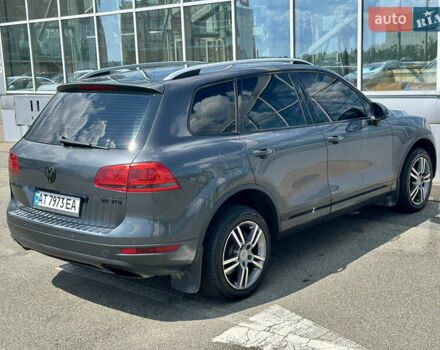 Серый Фольксваген Туарег, объемом двигателя 3 л и пробегом 226 тыс. км за 15490 $, фото 74 на Automoto.ua