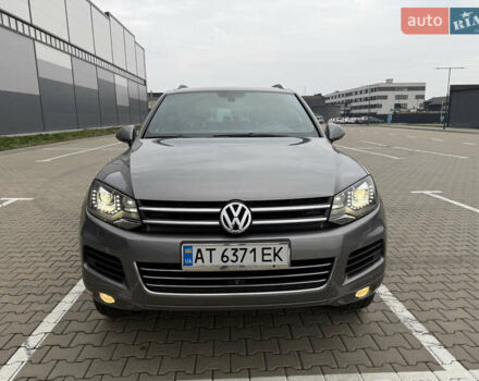 Сірий Фольксваген Туарег, об'ємом двигуна 3 л та пробігом 260 тис. км за 18700 $, фото 18 на Automoto.ua