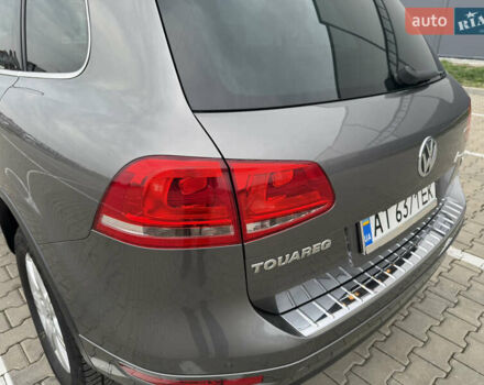 Сірий Фольксваген Туарег, об'ємом двигуна 3 л та пробігом 260 тис. км за 18700 $, фото 26 на Automoto.ua