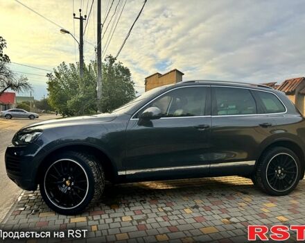 Серый Фольксваген Туарег, объемом двигателя 3 л и пробегом 130 тыс. км за 18000 $, фото 7 на Automoto.ua