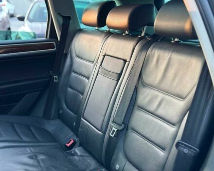 Серый Фольксваген Туарег, объемом двигателя 3 л и пробегом 296 тыс. км за 14490 $, фото 18 на Automoto.ua