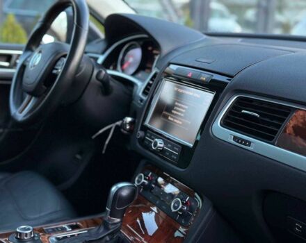 Серый Фольксваген Туарег, объемом двигателя 3 л и пробегом 296 тыс. км за 14490 $, фото 8 на Automoto.ua