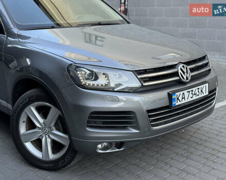 Сірий Фольксваген Туарег, об'ємом двигуна 2.97 л та пробігом 238 тис. км за 18300 $, фото 23 на Automoto.ua