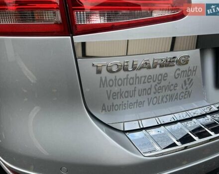 Серый Фольксваген Туарег, объемом двигателя 3 л и пробегом 232 тыс. км за 19700 $, фото 6 на Automoto.ua