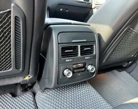 Серый Фольксваген Туарег, объемом двигателя 3 л и пробегом 253 тыс. км за 17000 $, фото 10 на Automoto.ua