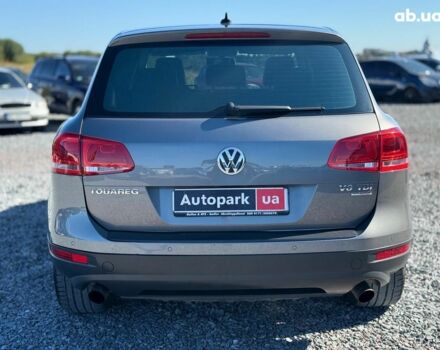 Серый Фольксваген Туарег, объемом двигателя 3 л и пробегом 294 тыс. км за 17890 $, фото 6 на Automoto.ua