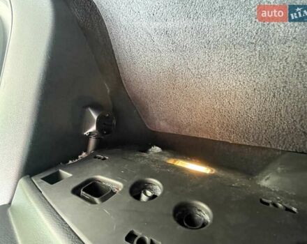 Серый Фольксваген Туарег, объемом двигателя 3 л и пробегом 232 тыс. км за 19700 $, фото 25 на Automoto.ua