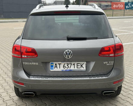 Сірий Фольксваген Туарег, об'ємом двигуна 3 л та пробігом 260 тис. км за 18700 $, фото 12 на Automoto.ua