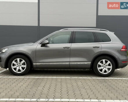 Сірий Фольксваген Туарег, об'ємом двигуна 3 л та пробігом 260 тис. км за 18700 $, фото 17 на Automoto.ua