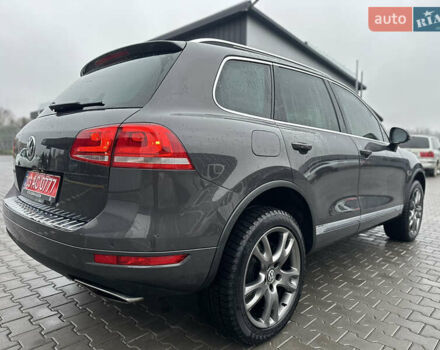 Сірий Фольксваген Туарег, об'ємом двигуна 3 л та пробігом 298 тис. км за 18500 $, фото 22 на Automoto.ua