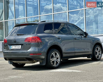 Серый Фольксваген Туарег, объемом двигателя 3 л и пробегом 226 тыс. км за 15490 $, фото 21 на Automoto.ua