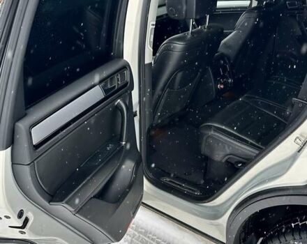 Серый Фольксваген Туарег, объемом двигателя 3 л и пробегом 190 тыс. км за 22700 $, фото 59 на Automoto.ua