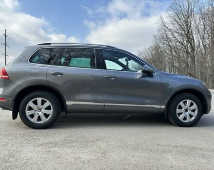 Серый Фольксваген Туарег, объемом двигателя 3 л и пробегом 225 тыс. км за 20000 $, фото 7 на Automoto.ua