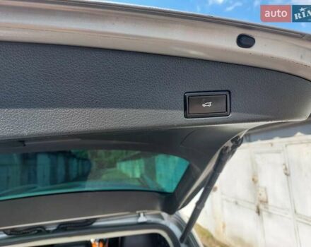 Сірий Фольксваген Туарег, об'ємом двигуна 3 л та пробігом 154 тис. км за 15800 $, фото 5 на Automoto.ua