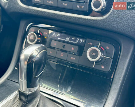 Серый Фольксваген Туарег, объемом двигателя 3 л и пробегом 226 тыс. км за 15490 $, фото 54 на Automoto.ua