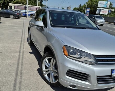 Серый Фольксваген Туарег, объемом двигателя 3 л и пробегом 215 тыс. км за 18000 $, фото 3 на Automoto.ua