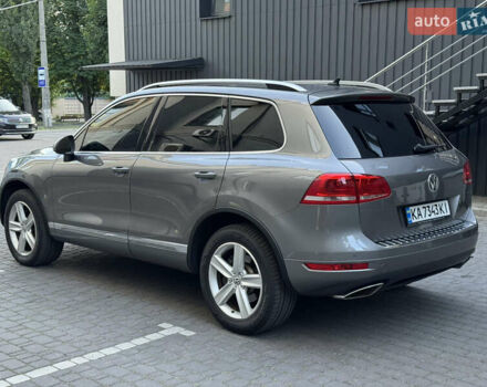 Сірий Фольксваген Туарег, об'ємом двигуна 2.97 л та пробігом 238 тис. км за 18300 $, фото 15 на Automoto.ua