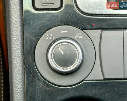 Серый Фольксваген Туарег, объемом двигателя 3 л и пробегом 226 тыс. км за 15490 $, фото 52 на Automoto.ua