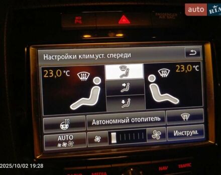 Серый Фольксваген Туарег, объемом двигателя 4.13 л и пробегом 429 тыс. км за 17300 $, фото 9 на Automoto.ua