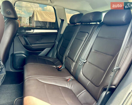 Серый Фольксваген Туарег, объемом двигателя 3 л и пробегом 226 тыс. км за 15490 $, фото 34 на Automoto.ua