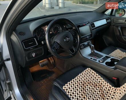 Сірий Фольксваген Туарег, об'ємом двигуна 2.97 л та пробігом 211 тис. км за 20299 $, фото 23 на Automoto.ua