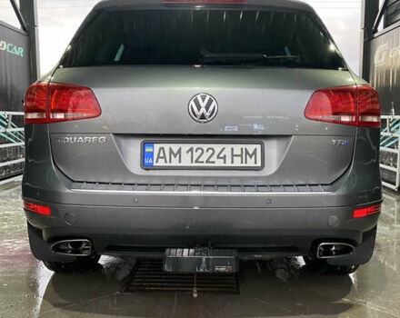 Серый Фольксваген Туарег, объемом двигателя 2.97 л и пробегом 257 тыс. км за 15500 $, фото 5 на Automoto.ua