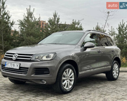 Серый Фольксваген Туарег, объемом двигателя 2.97 л и пробегом 285 тыс. км за 16990 $, фото 3 на Automoto.ua