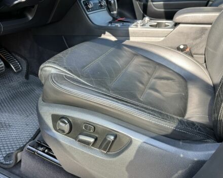 Серый Фольксваген Туарег, объемом двигателя 3 л и пробегом 253 тыс. км за 17000 $, фото 13 на Automoto.ua