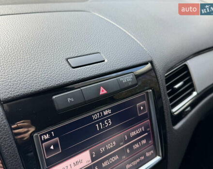 Серый Фольксваген Туарег, объемом двигателя 3 л и пробегом 260 тыс. км за 16700 $, фото 93 на Automoto.ua