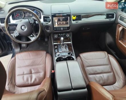 Серый Фольксваген Туарег, объемом двигателя 3.6 л и пробегом 192 тыс. км за 14900 $, фото 9 на Automoto.ua