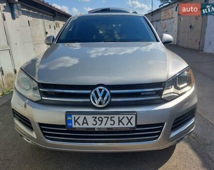 Сірий Фольксваген Туарег, об'ємом двигуна 3 л та пробігом 154 тис. км за 15800 $, фото 1 на Automoto.ua