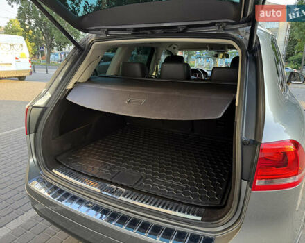 Сірий Фольксваген Туарег, об'ємом двигуна 2.97 л та пробігом 238 тис. км за 18300 $, фото 61 на Automoto.ua