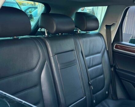 Серый Фольксваген Туарег, объемом двигателя 3 л и пробегом 296 тыс. км за 14490 $, фото 11 на Automoto.ua