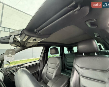 Сірий Фольксваген Туарег, об'ємом двигуна 3 л та пробігом 260 тис. км за 18700 $, фото 45 на Automoto.ua