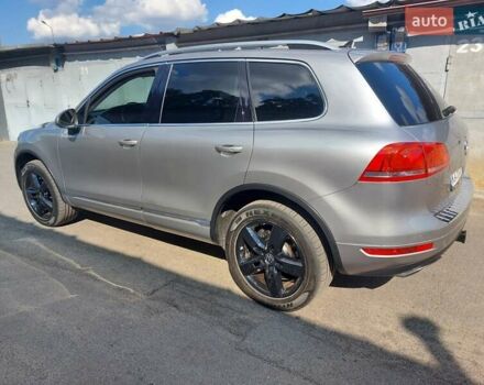 Сірий Фольксваген Туарег, об'ємом двигуна 3 л та пробігом 154 тис. км за 15800 $, фото 10 на Automoto.ua