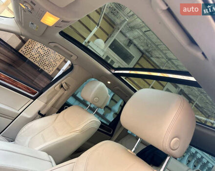 Серый Фольксваген Туарег, объемом двигателя 2.97 л и пробегом 300 тыс. км за 13400 $, фото 18 на Automoto.ua